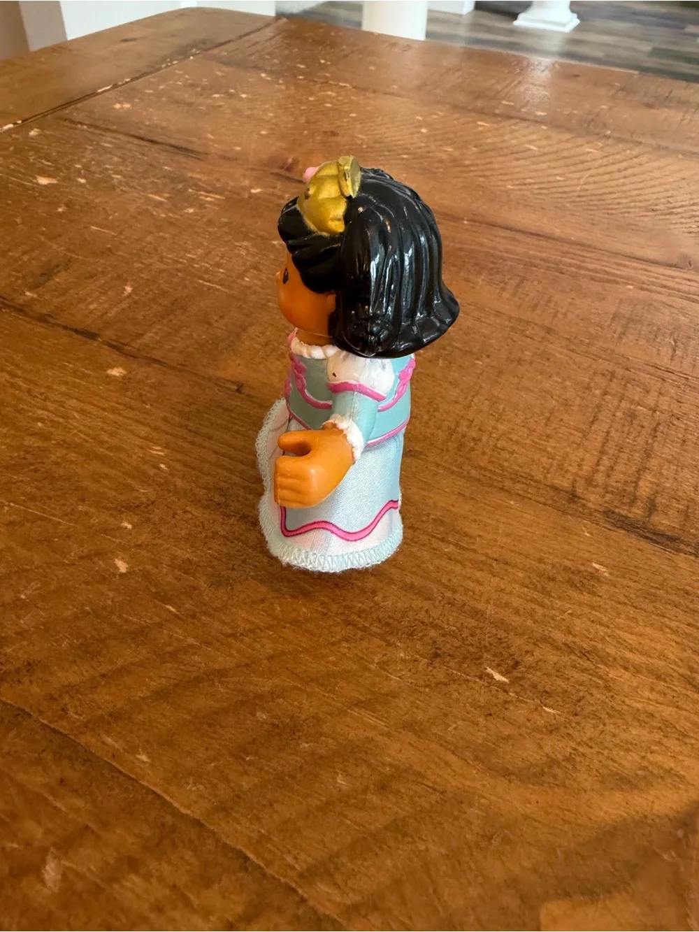 Fisher Price Little People Dance 'n Twirl Palace Bendable Princess as is